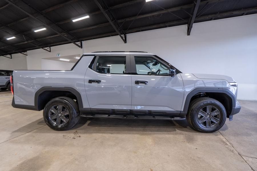 2025 LDV Terron 9 Origin Auto AWD Dual Cab Photo 8