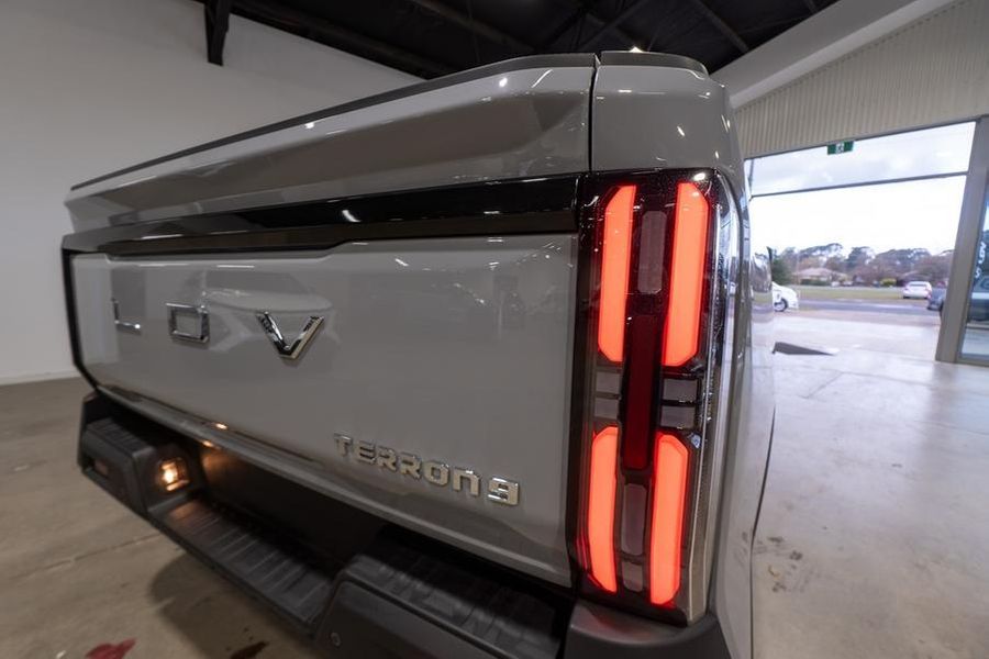 2025 LDV Terron 9 Origin Auto AWD Dual Cab Photo 12