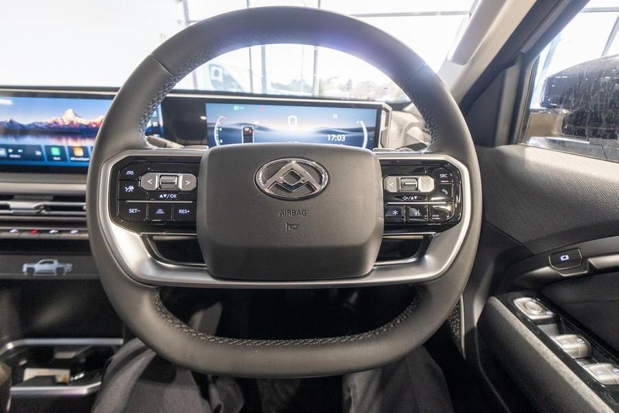 2025 LDV Terron 9 Origin Auto AWD Dual Cab Photo 25