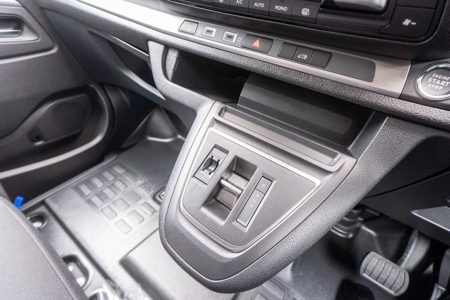 2025 Peugeot Expert Premium SWB Auto Photo 24