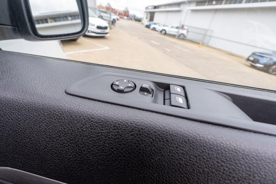 2025 Peugeot Expert Premium SWB Auto Photo 14