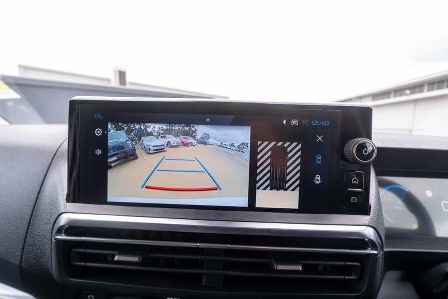 2025 Peugeot Expert Premium SWB Auto Photo 27