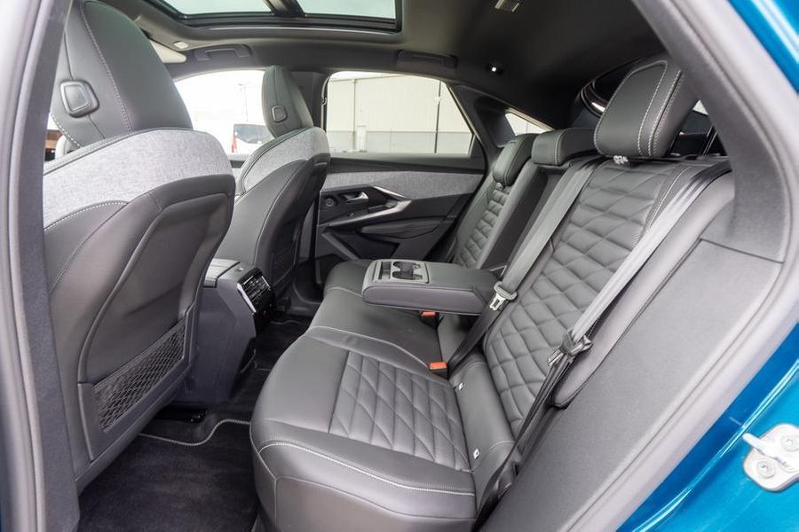 2024 Peugeot 3008 GT Premium Hybrid Auto MY25 Photo 25