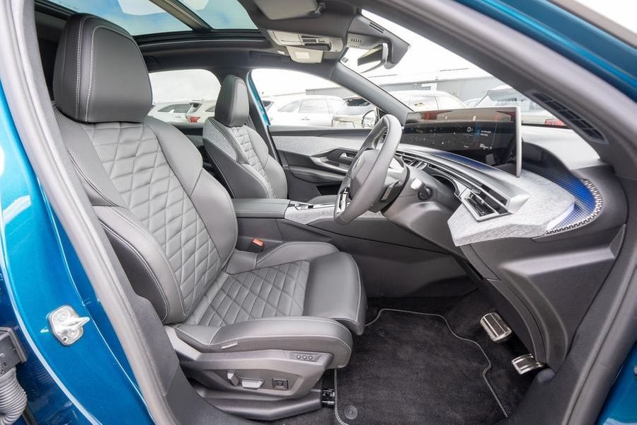 2024 Peugeot 3008 GT Premium Hybrid Auto MY25 Photo 16