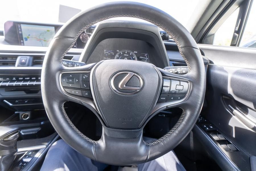 2019 Lexus UX UX200 Luxury Auto 2WD Photo 25