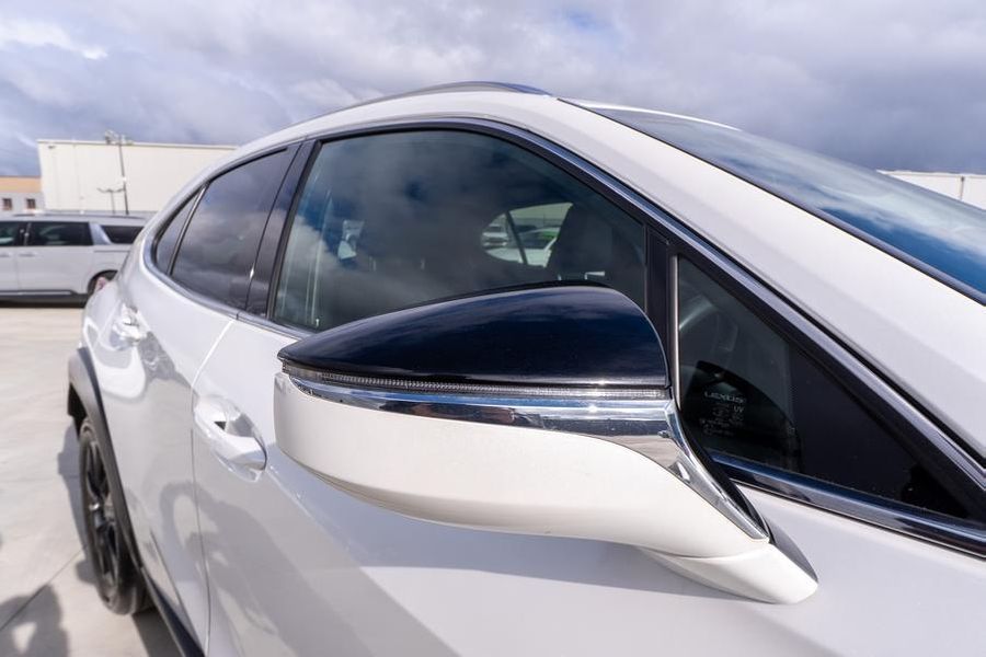 2019 Lexus UX UX200 Luxury Auto 2WD Photo 8