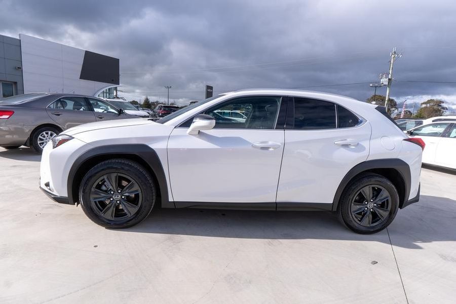 2019 Lexus UX UX200 Luxury Auto 2WD Photo 3
