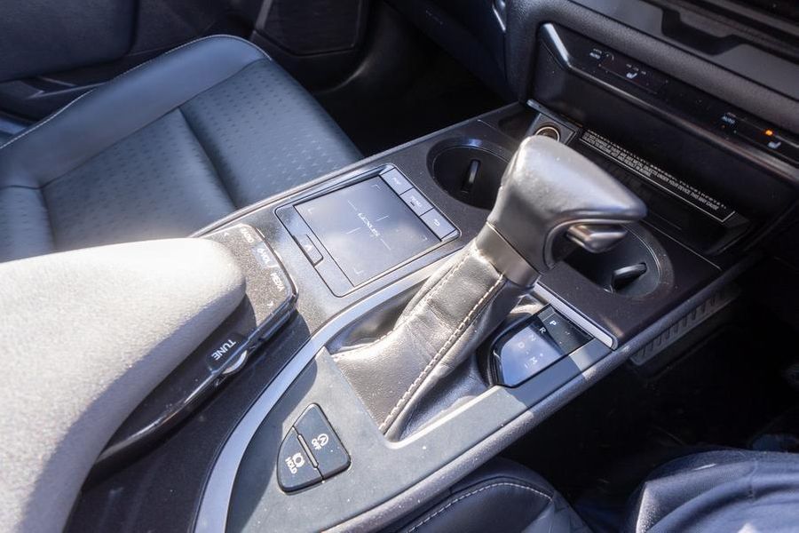 2019 Lexus UX UX200 Luxury Auto 2WD Photo 29