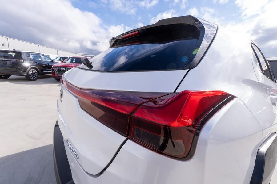 2019 Lexus UX UX200 Luxury Auto 2WD Photo 10