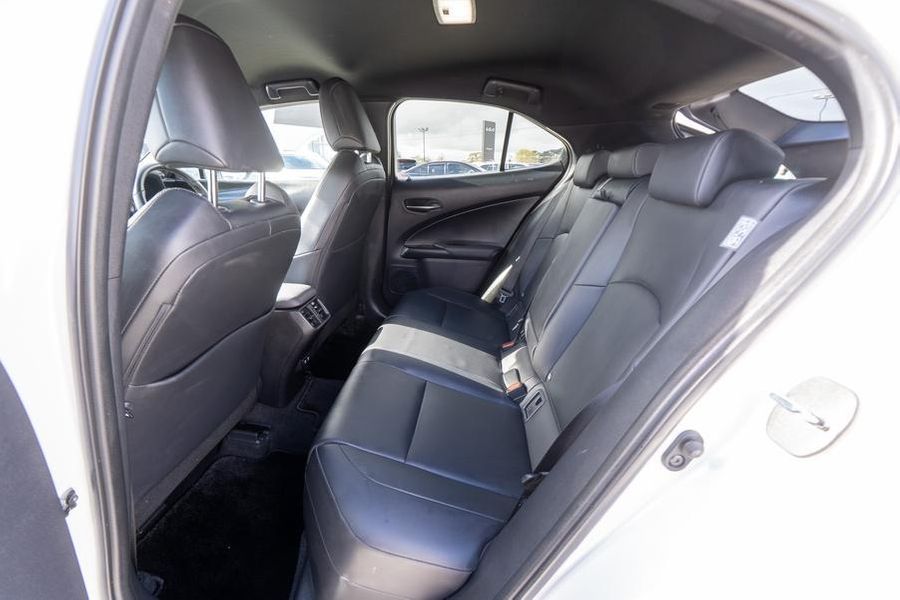2019 Lexus UX UX200 Luxury Auto 2WD Photo 22