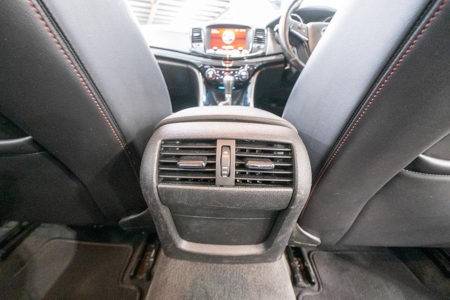 2015 Holden Commodore SV6 VF Auto MY15 Photo 16