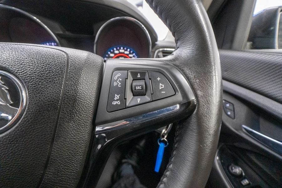 2015 Holden Commodore SV6 VF Auto MY15 Photo 24