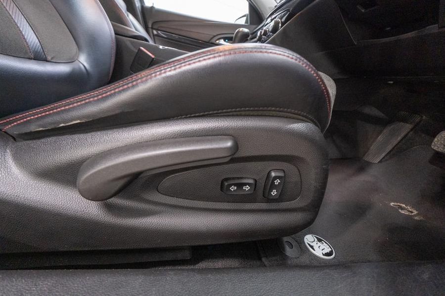 2015 Holden Commodore SV6 VF Auto MY15 Photo 13