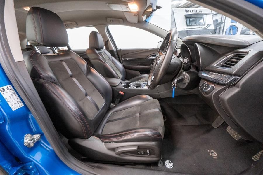 2015 Holden Commodore SV6 VF Auto MY15 Photo 12