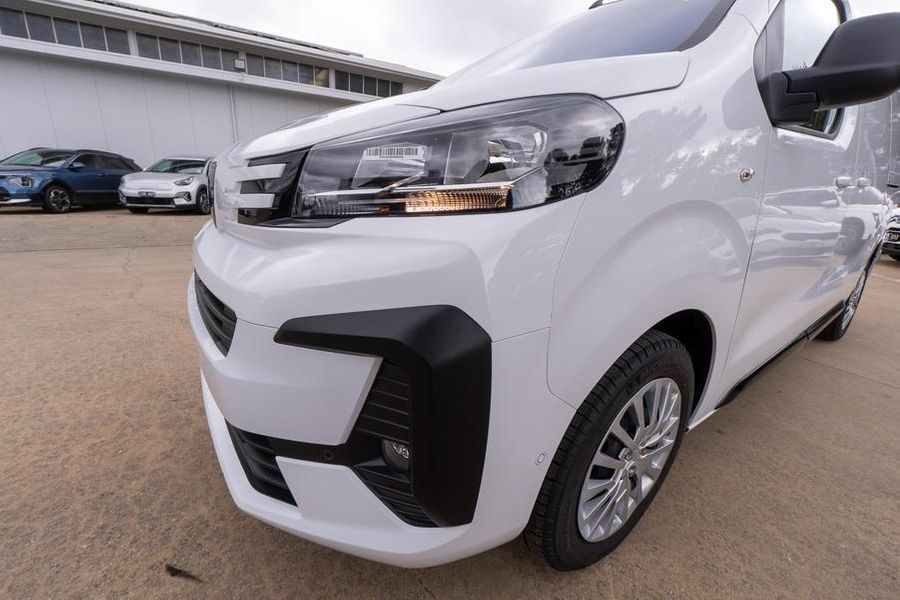 2025 Peugeot Expert Premium Long Auto Photo 9