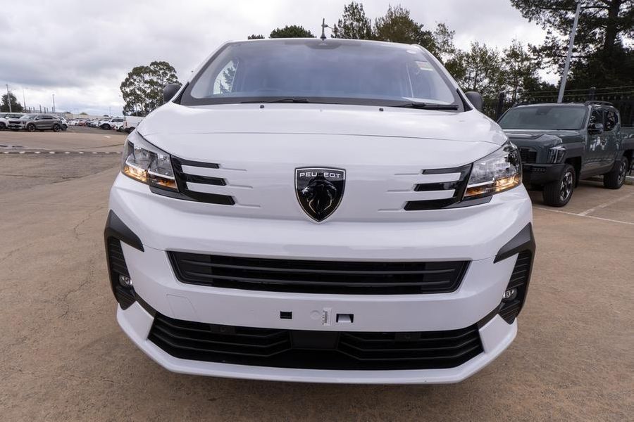 2025 Peugeot Expert Premium Long Auto Photo 2