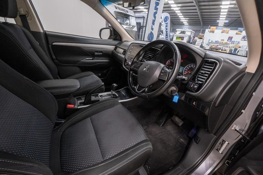 2016 Mitsubishi Outlander LS ZK Auto 2WD MY17 Photo 14