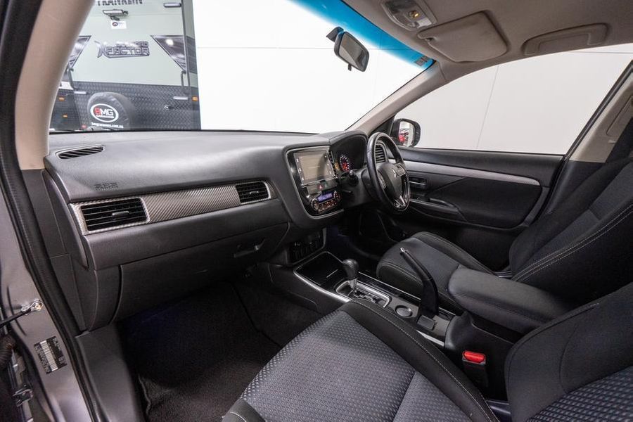 2016 Mitsubishi Outlander LS ZK Auto 2WD MY17 Photo 22