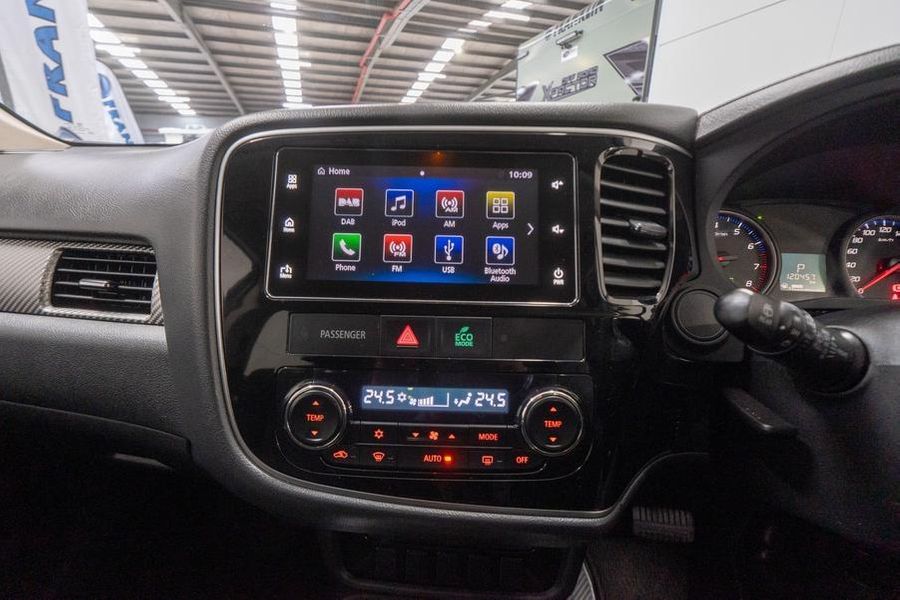 2016 Mitsubishi Outlander LS ZK Auto 2WD MY17 Photo 28