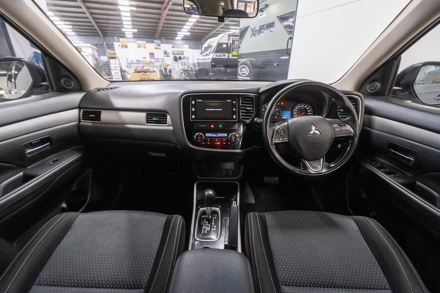 2016 Mitsubishi Outlander LS ZK Auto 2WD MY17 Photo 18