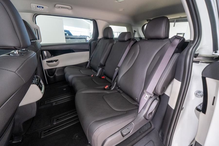 2023 Kia Carnival SLi Auto MY23 Photo 17
