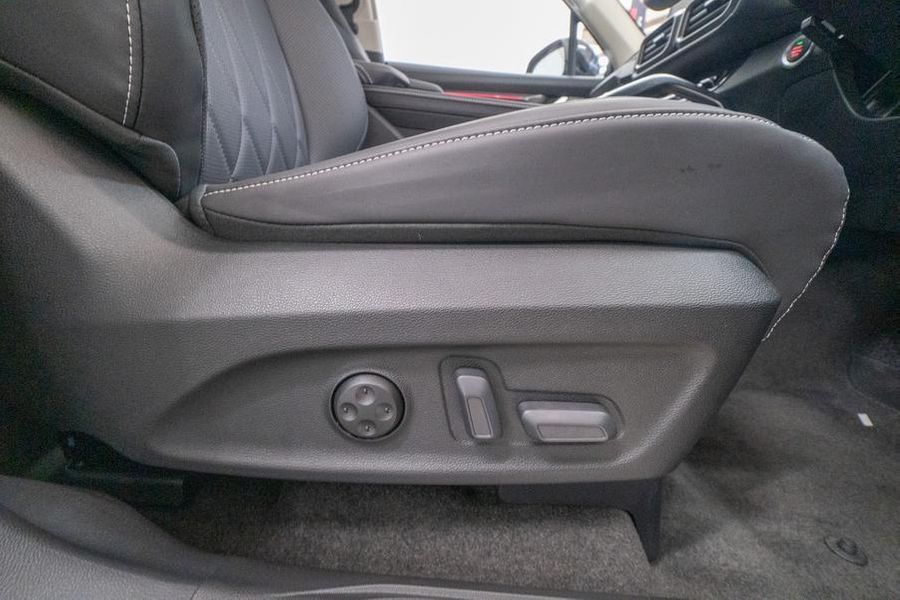 2025 LDV D90 Executive Auto 4x4 MY25 Photo 15