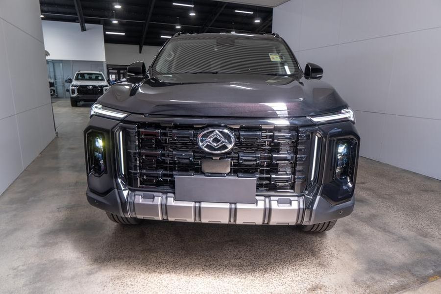 2025 LDV D90 Executive Auto 4x4 MY25 Photo 3