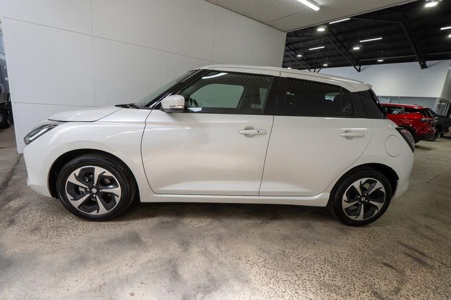 2024 Suzuki Swift GLX Turbo Auto Photo 3