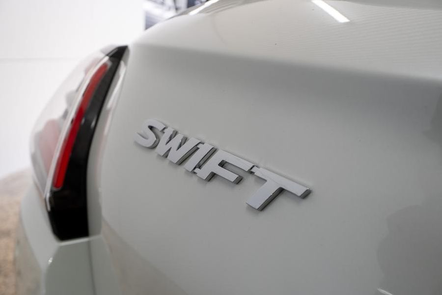 2024 Suzuki Swift GLX Turbo Auto Photo 12
