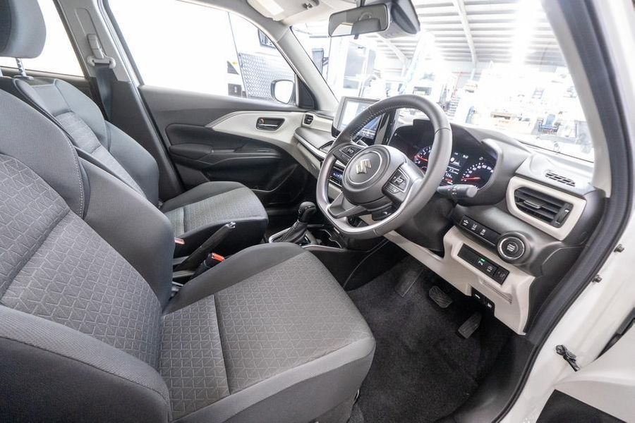 2024 Suzuki Swift GLX Turbo Auto Photo 14