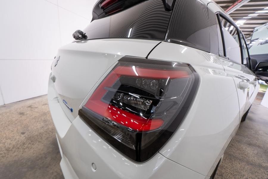 2024 Suzuki Swift GLX Turbo Auto Photo 11