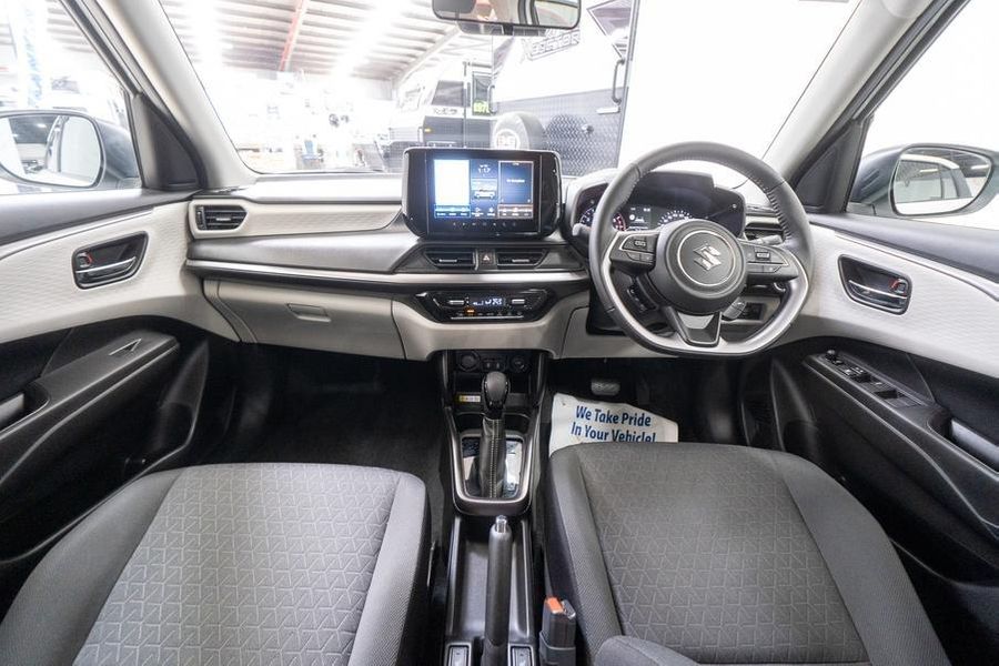 2024 Suzuki Swift GLX Turbo Auto Photo 18