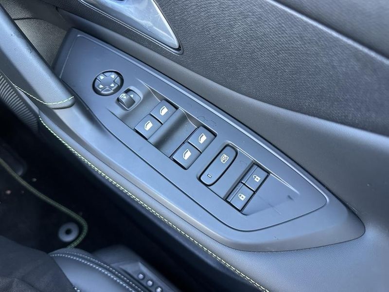 2025 Peugeot 408 GT Premium Hybrid Auto MY25 Photo 12